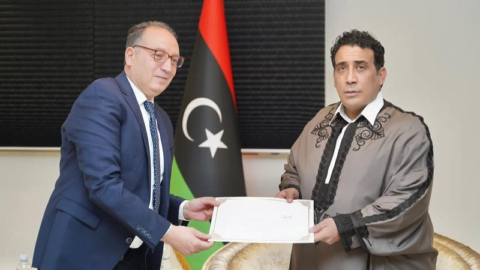 Le président du Conseil présidentiel libyen reçoit un message écrit de Qais Saeed.