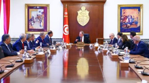 En séance de travail ministérielle… limiter les délais maximaux d’obtention d’un passeport