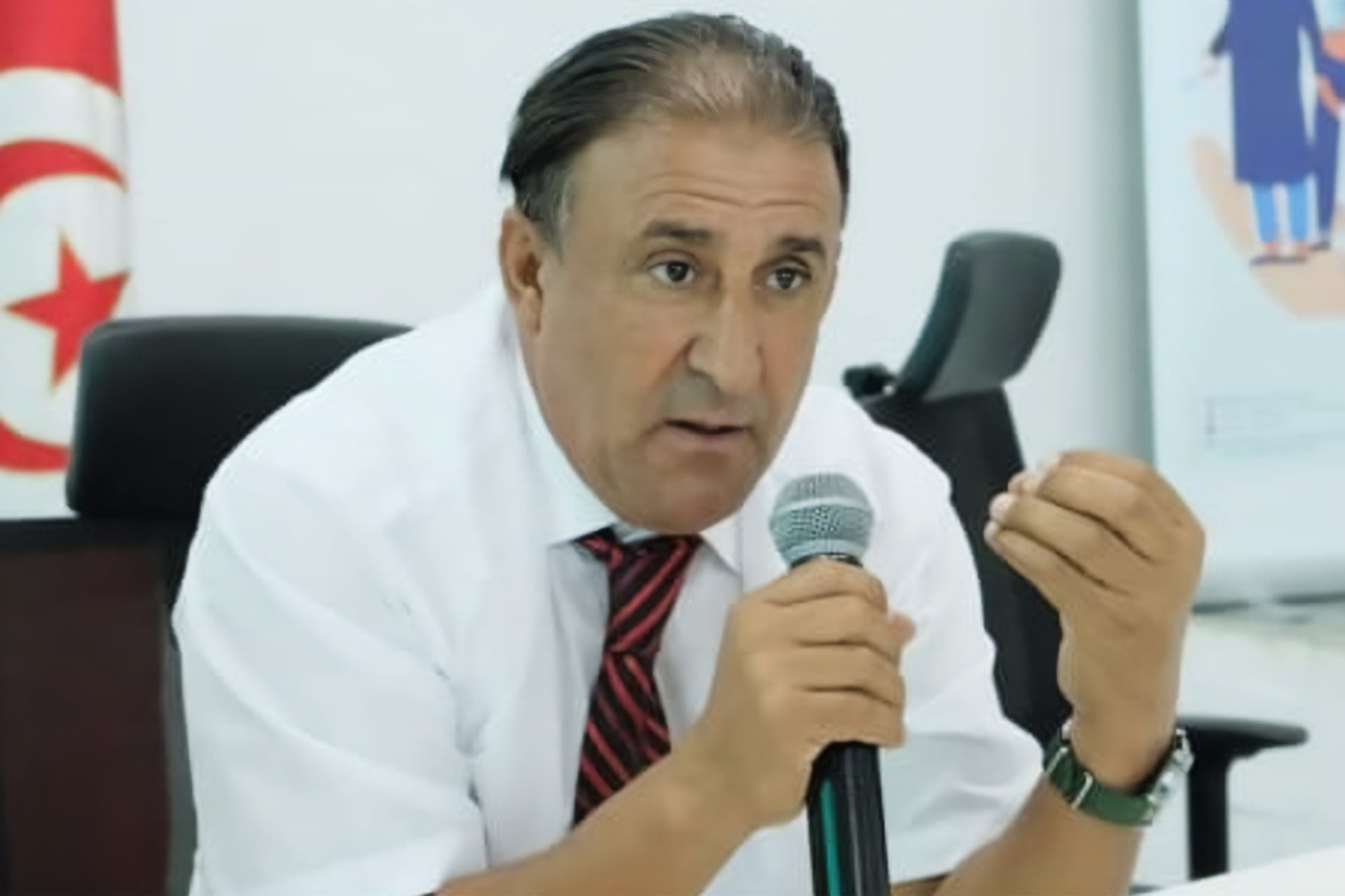 Mustafa Abdel Kabir, chef de l'Observatoire tunisien des droits de l'homme. La Tunisie et la Libye subissent de lourdes pertes suite à la fermeture du passage international de Ras al-Jadir