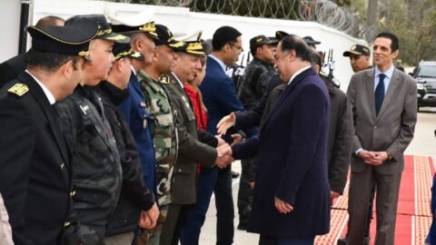 Le ministre de l’Intérieur appelle les forces de sécurité à continuer de tout mettre en œuvre pour préserver l’immunité et l’intégrité territoriale de la Tunisie.