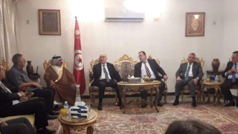 Lors de sa rencontre avec le ministre irakien des Transports, Nabil Ammar a souligné la nécessité d’ouvrir une ligne aérienne directe entre la Tunisie et l’Irak.