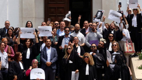 Après l’assaut du siège des autorités, les avocats tunisiens se sont mis en grève générale