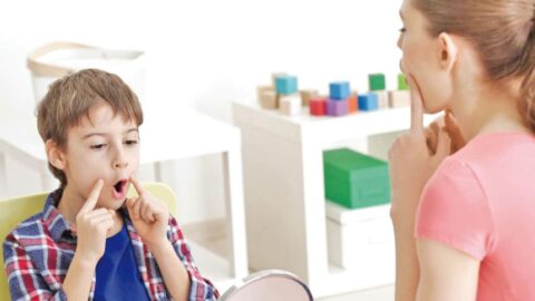 Spécialiste de la parole : L’exposition des enfants de moins de 3 ans aux écrans peut entraîner un retard d’élocution