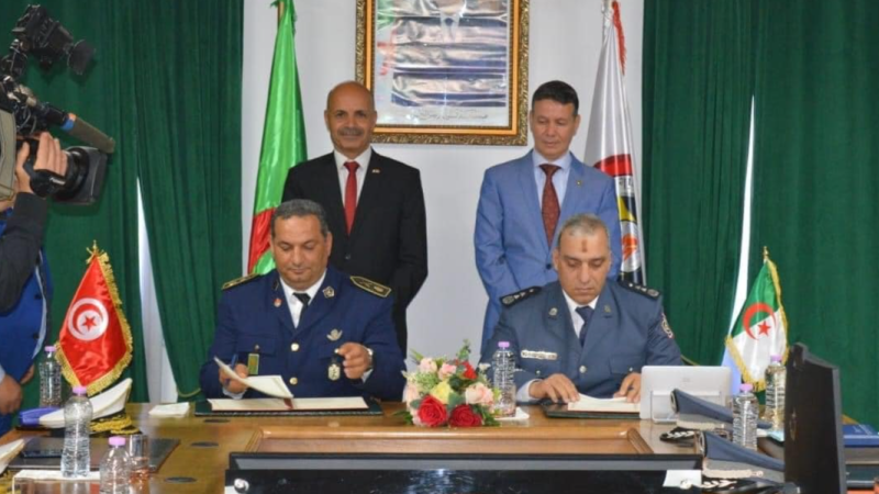 Signature d'un accord de jumelage entre les Ecoles Nationales de Protection Civile tunisienne et algérienne