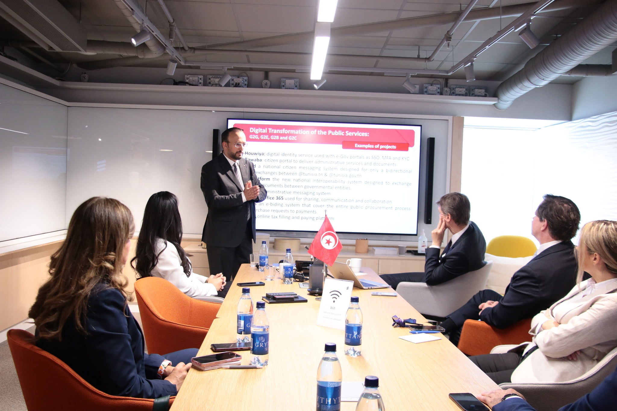 Le ministre des Technologies de la communication visite des institutions suédoises actives dans le domaine des technologies de l'information et de la communication
