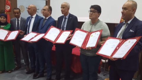 Distribution de cartes de transport unifiées et gratuites à 105 victimes retraitées du terrorisme