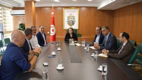 Le ministre de l’Industrie reçoit une délégation d’une entreprise mondiale leader dans l’industrie des composants automobiles