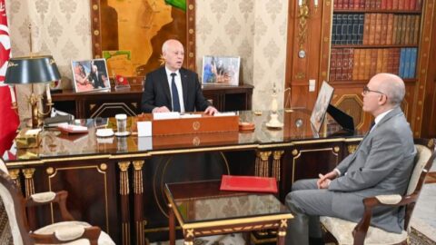 Le Président de la République : Il est nécessaire que les chefs des missions diplomatiques et consulaires adhèrent à une totale neutralité afin de faciliter la participation des électeurs et électrices aux élections présidentielles.