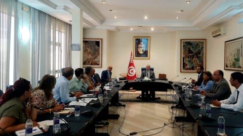 Le Ministre du Tourisme supervise la réunion régulière de suivi de la mise en œuvre des programmes de travail de l’Office National des Industries Traditionnelles