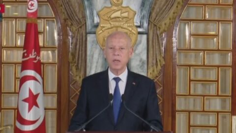 Dans un discours adressé au peuple tunisien/au Président de la République : La nouvelle république n’a pas de place pour les voleurs, les traîtres ou les agents