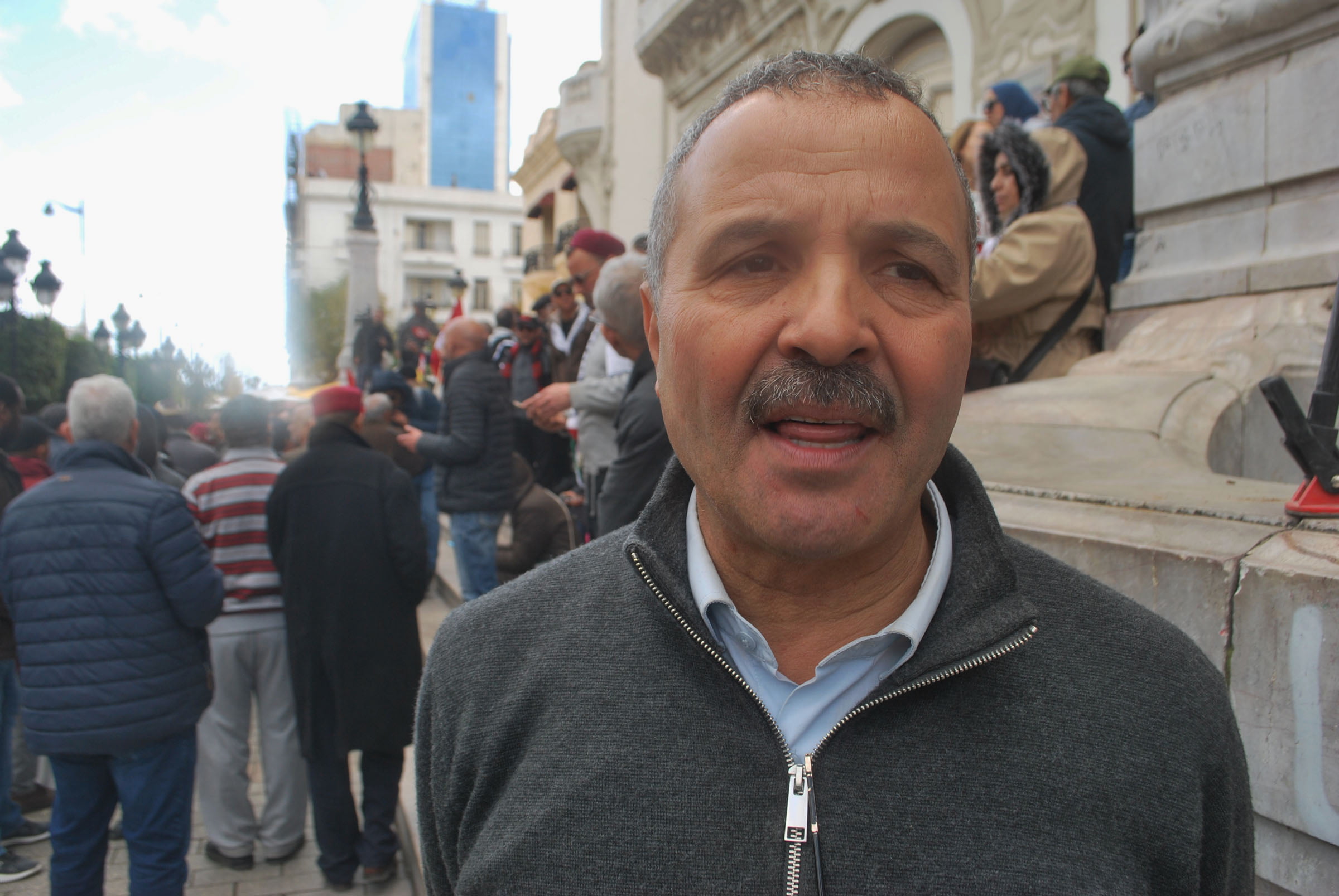 Photo 7 : Secrétaire général du Parti du Travail et de la Réalisation, Abdellatif Al-Makki / Rue Habib Bourguiba / Tunis / Mars 2023