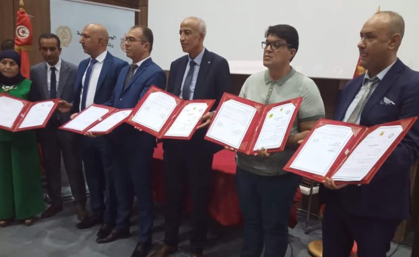 Distribution de cartes de transport unifiées et gratuites à 105 victimes retraitées du terrorisme