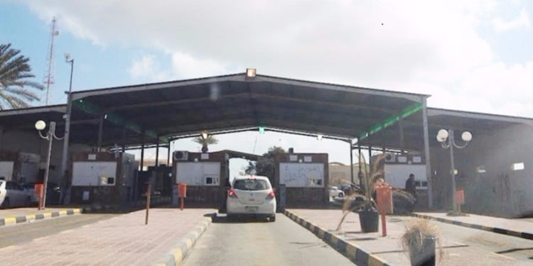 Cela a conduit à l'arrêt du système de passeport..une panne de courant au passage de Ras Jadeer du côté libyen.