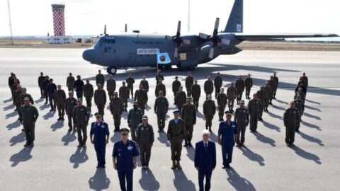 Bizerte: Le ministre de la Défense nationale supervise le cortège d’adieu de la mission militaire tunisienne participant à la Force des Nations Unies en Centrafrique