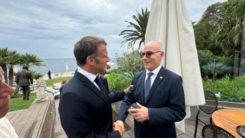 Lors de la rencontre avec Macron, le ministre des Affaires étrangères : La Tunisie est déterminée à améliorer les relations entre les deux pays