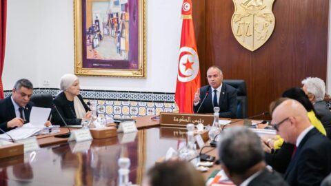 Sous la supervision du Premier ministre, le Conseil des ministres approuve les projets de lois et d’arrêtés
