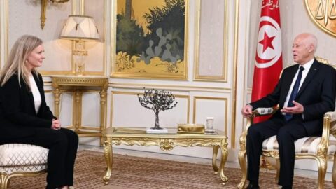 A l’occasion de la fin de ses fonctions.. Le Président de la République reçoit l’ambassadeur du Royaume-Uni de Grande-Bretagne et d’Irlande du Nord en Tunisie