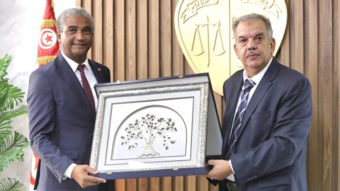 Sadiq Al-Mourali prend ses fonctions à la tête du ministère de la Jeunesse et des Sports