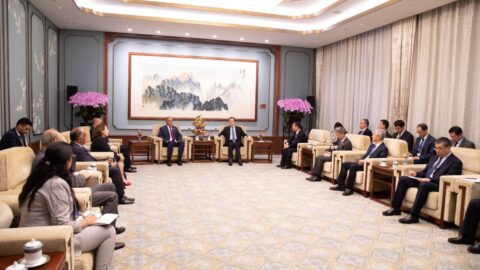 Le Premier ministre à Pékin : La Tunisie attend avec impatience des échanges commerciaux « plus rationalisés » avec la Chine