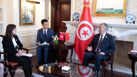Le premier ministre s’entretient avec le gouverneur de la Banque d’import-export de Chine