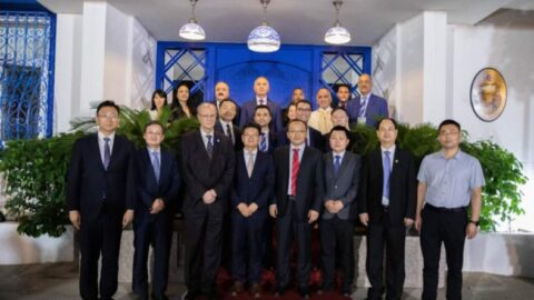 Le Premier ministre rencontre plusieurs hommes d’affaires chinois