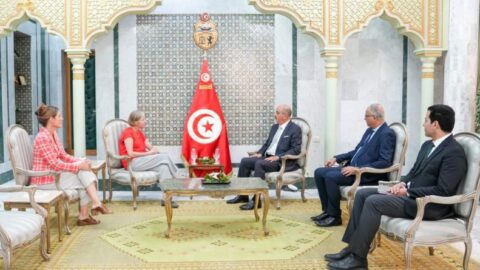 Le ministre des Affaires étrangères s’entretient avec les ambassadeurs belge et canadien accrédités en Tunisie