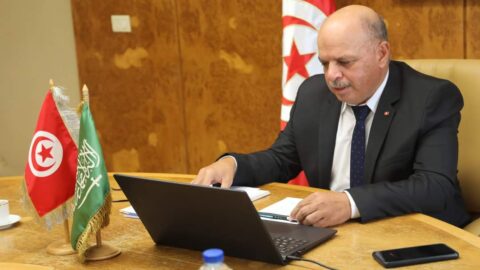 Le ministre des Transports tient une réunion à distance avec le ministre saoudien de l’Investissement