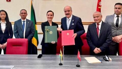 Ministre jamaïcain des Affaires étrangères: La signature d’un accord pour établir des relations avec la Tunisie est une étape importante sur la voie du développement de la coopération