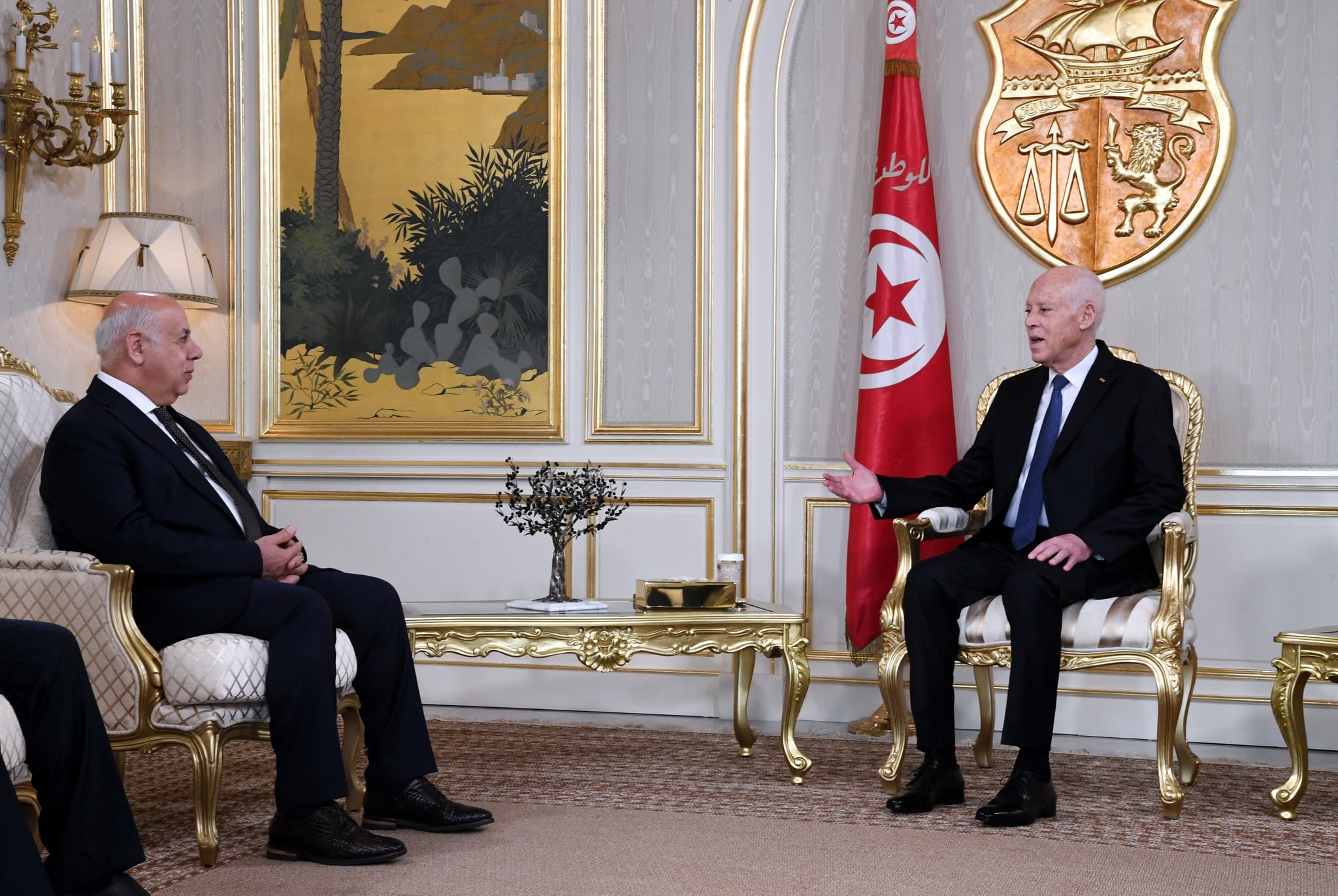 Le Président de la République reçoit le ministre irakien de la Culture et du Tourisme