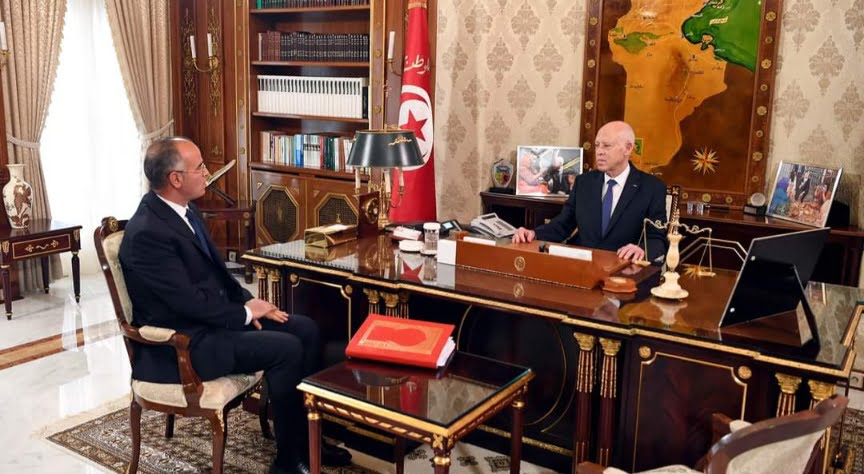 Lors de sa rencontre avec le Premier ministre/Président de la République, il a appelé à accorder des allègements fiscaux aux petits agriculteurs et des prêts bonifiés pour acquérir des vaches.