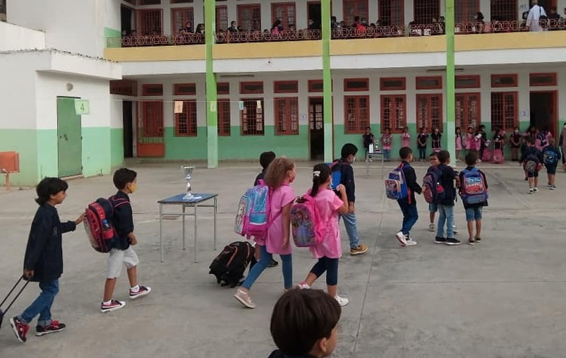   Aujourd'hui... 6.163 établissements d'enseignement accueillent 2 millions, 354.820 étudiants.