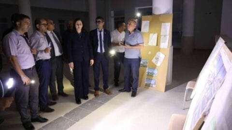 Le Ministre de l’Equipement effectue une visite inopinée au chantier de l’hôpital régional de Sbeitla