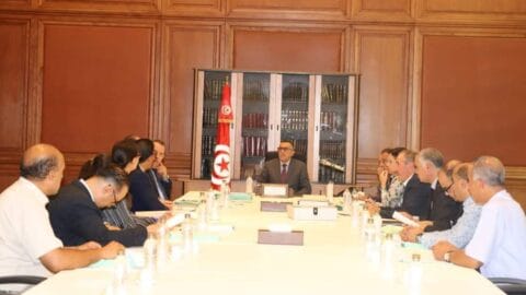 Le ministre des Domaines appelle à accélérer le règlement du statut des occupants étrangers et à simplifier les procédures