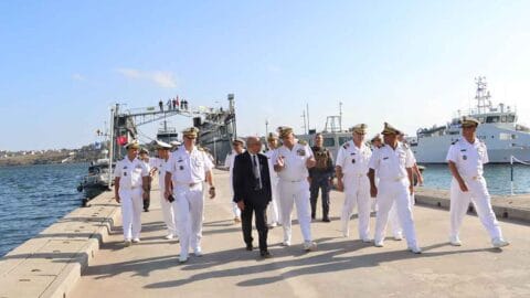 Le ministre de la Défense visite la principale base navale de Bizerte
