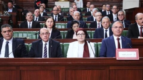 Premier ministre: La Tunisie est attachée à ses obligations financières internationales tout en préservant ses équilibres financiers