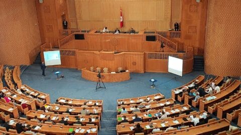 Des représentants du Conseil national des régions et des régions se plaignent de la vétusté de son siège et du modeste budget qui lui est alloué