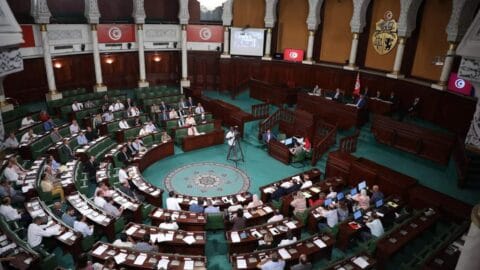 Aujourd’hui.. Les représentants des deux chambres discutent des tâches de l’agriculture et de l’industrie du projet de budget de l’État