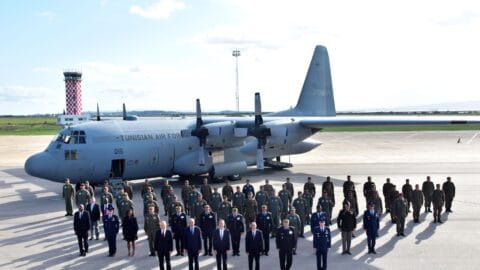Army Aviation reçoit un avion de transport « C130H » provenant d’un surplus de l’armée américaine