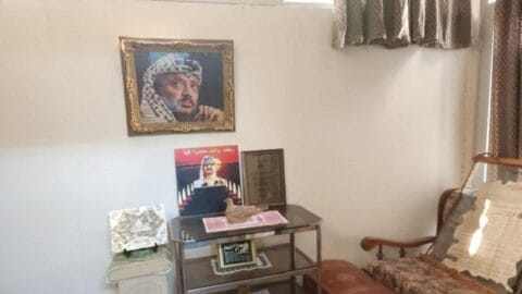 Deux décennies après le départ du leader Arafat.. Visite de la maison d’Abou Ammar en Tunisie.. Que reste-t-il du cortège d’Al-Ikhtiyar ?
