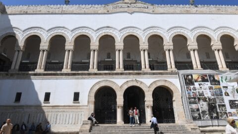 Deux personnes sont incarcérées dans une autre affaire : deux professionnels des médias tunisiens accusés de blanchiment d’argent