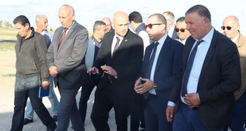 Wael Chouchane effectue une visite d'inspection à la centrale de production d'électricité solaire photovoltaïque à Kairouan